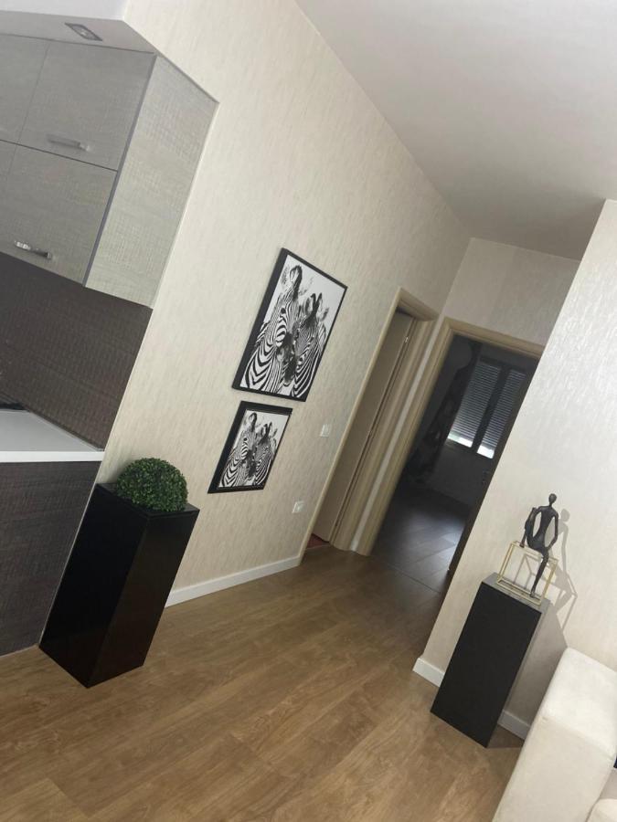 Mb Luxury Apartments Τίρανα Εξωτερικό φωτογραφία